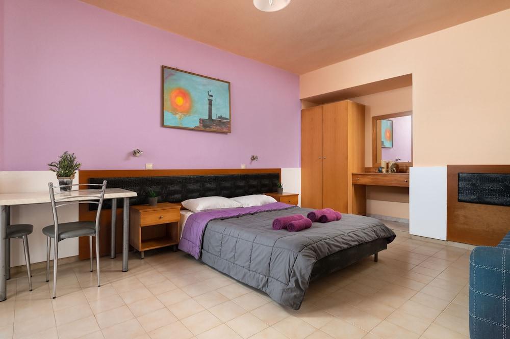 פסטידה Marietta Hotel Apartments מראה חיצוני תמונה
