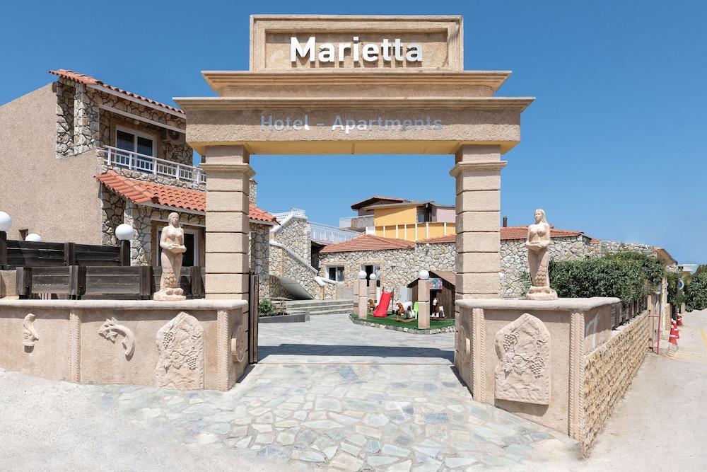 פסטידה Marietta Hotel Apartments מראה חיצוני תמונה
