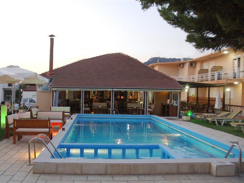 פסטידה Marietta Hotel Apartments מראה חיצוני תמונה