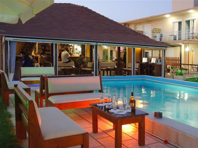 פסטידה Marietta Hotel Apartments מראה חיצוני תמונה