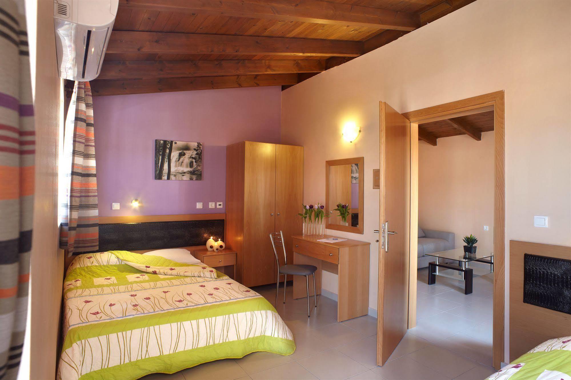 פסטידה Marietta Hotel Apartments מראה חיצוני תמונה