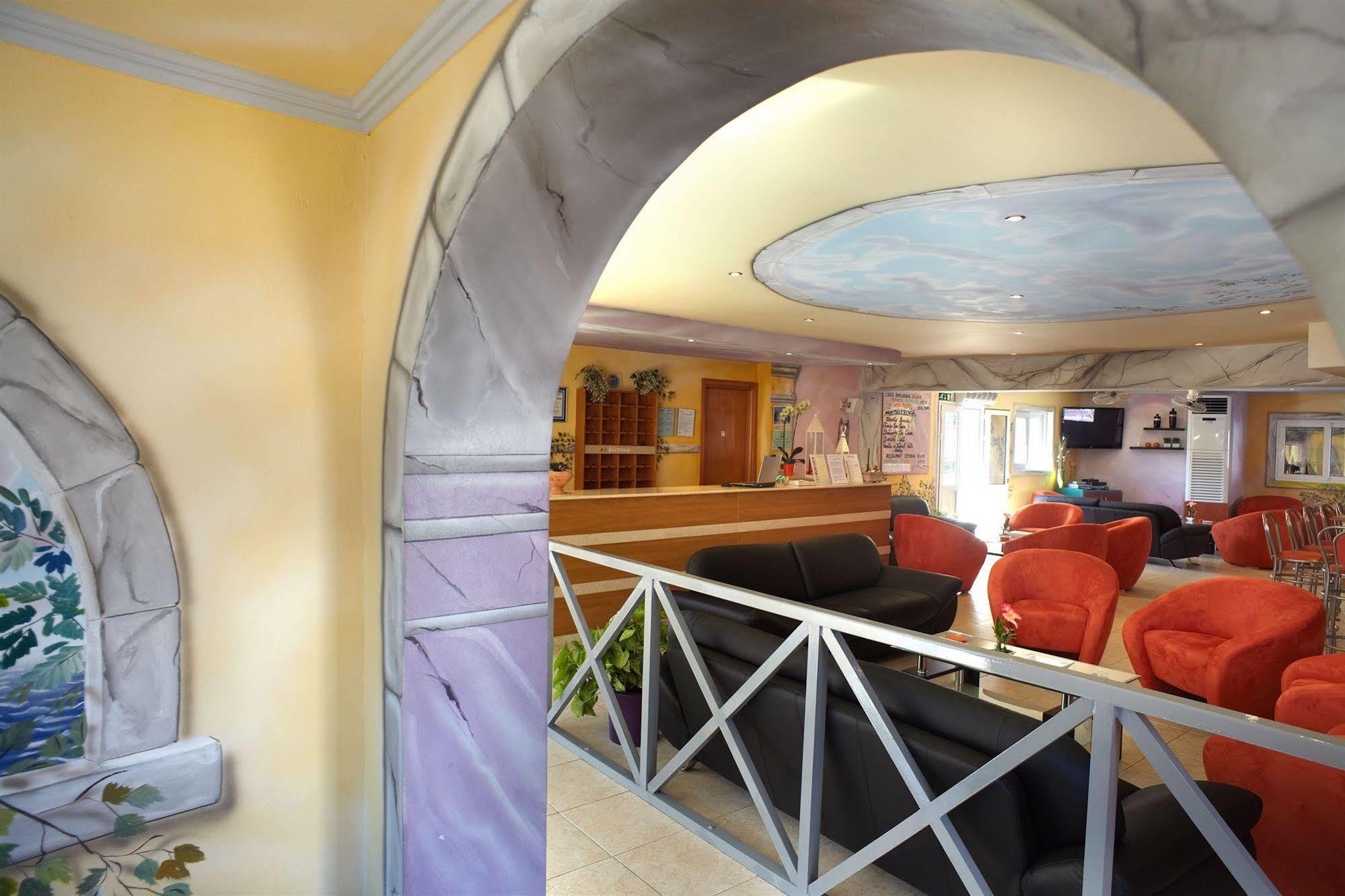 פסטידה Marietta Hotel Apartments מראה חיצוני תמונה