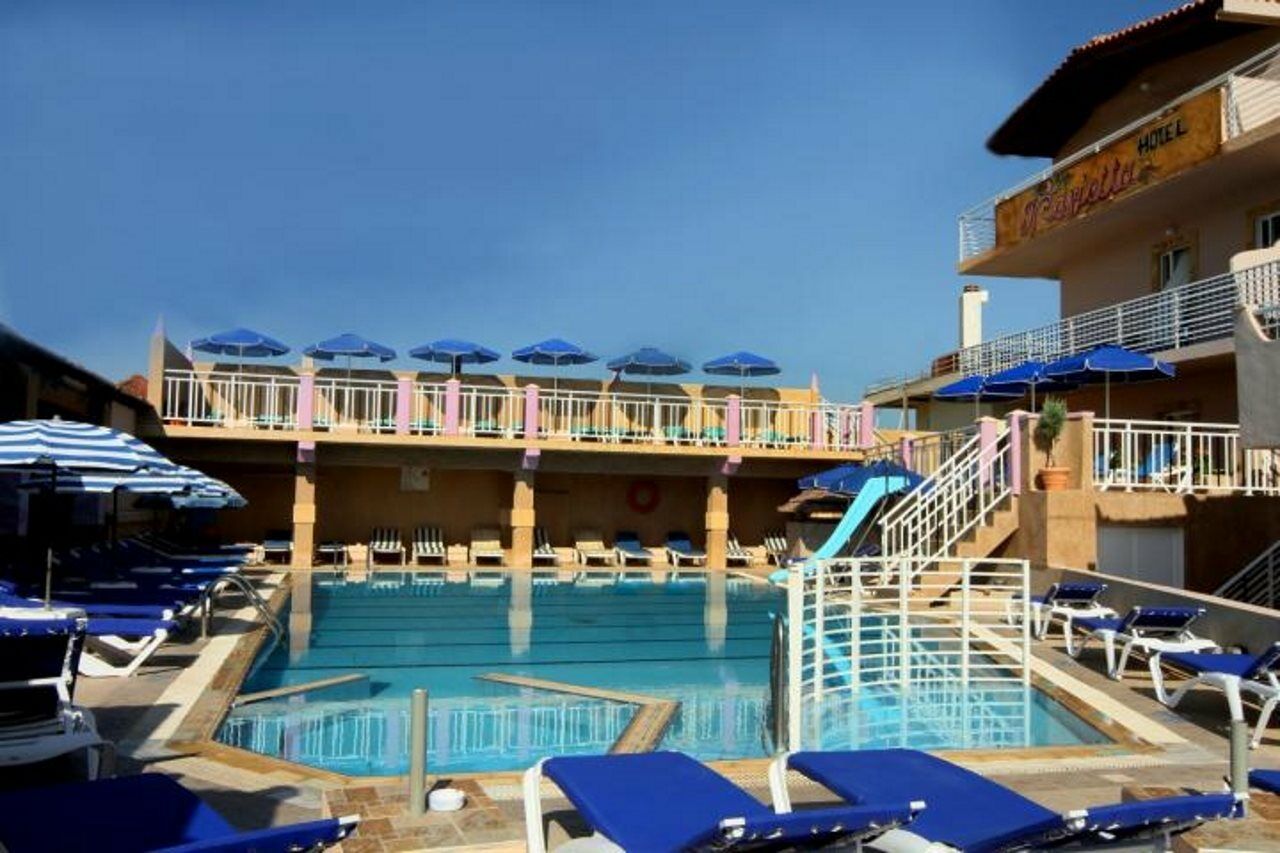 פסטידה Marietta Hotel Apartments מראה חיצוני תמונה
